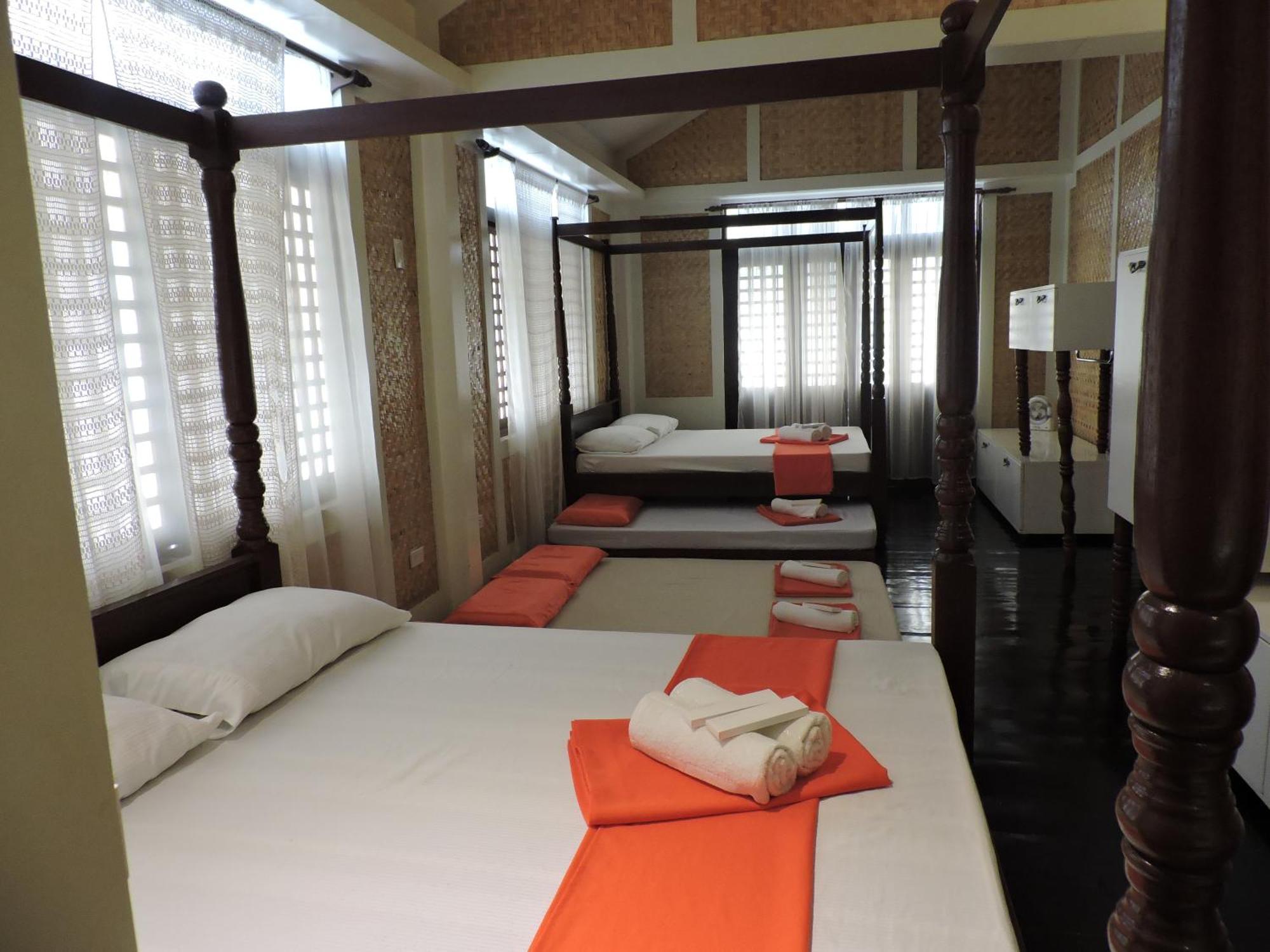 Orange Mangrove Pension House By Sms Hospitality Puerto Princesa Room photo